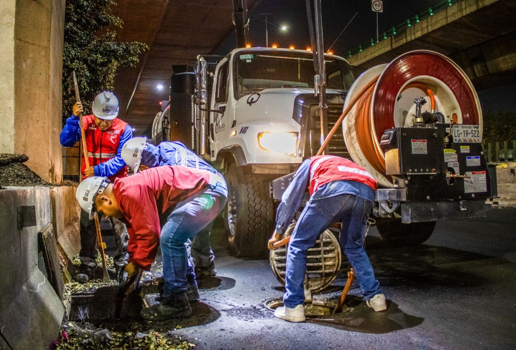 Chicago city crew working on sewer line repair